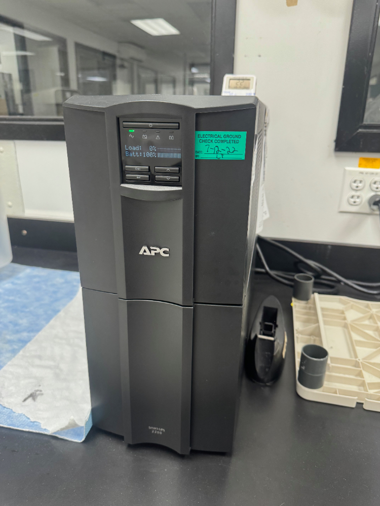 Image of APC Smart-UPS 2200 Uninterruptible Power Supply